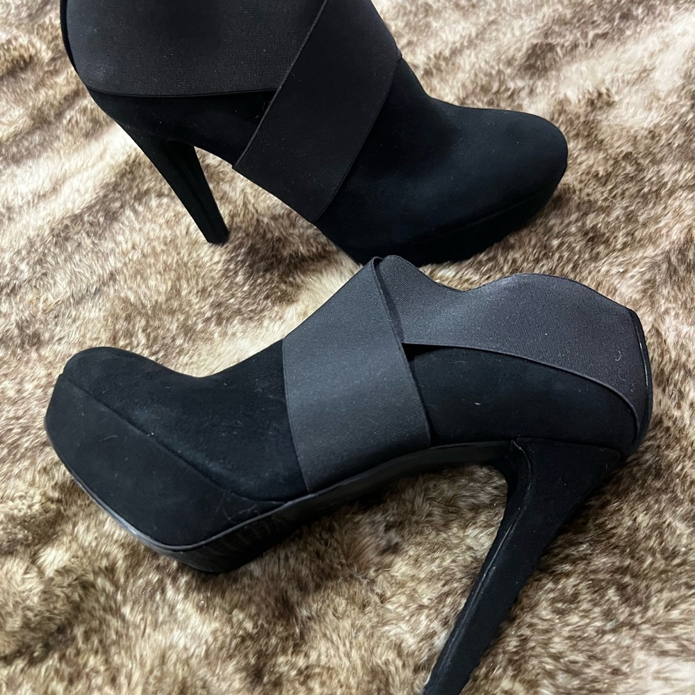 Stuart Weitzman Black Heeled Boots - Picture 2 of 4